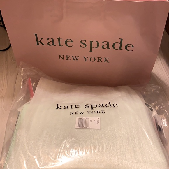 New Kate Spade Anyday medium shoulder bag with tags ⭐️⭐️⭐️⭐️ - Picture 10 of 14